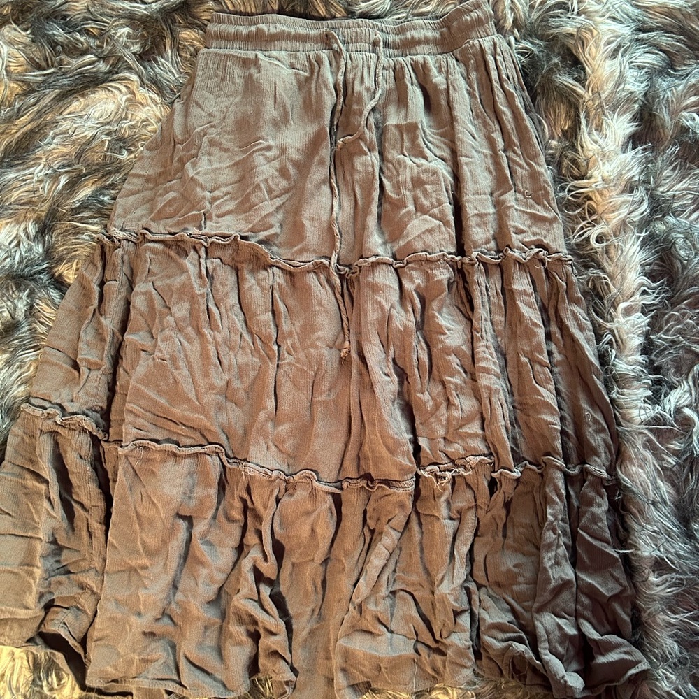 ⭒ dark green flowy skirt